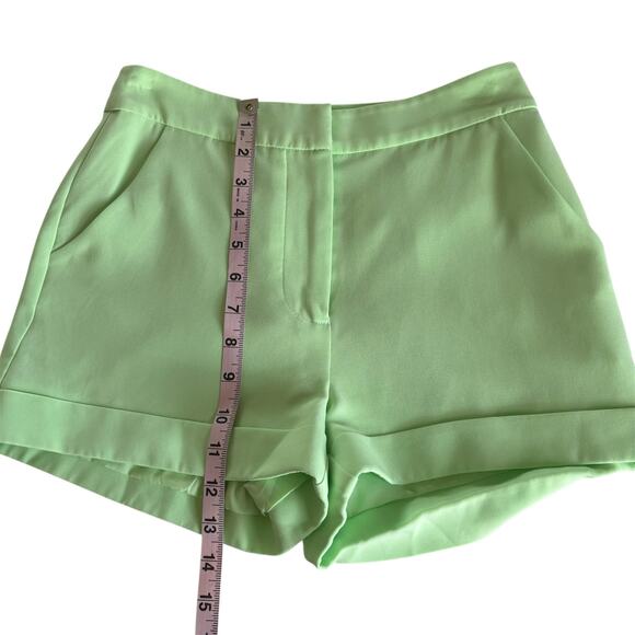 Cinq a Sept Elaine Crepe Mid Rise Classic Fit Green Shorts Women’s Size 00 - Picture 4 of 7